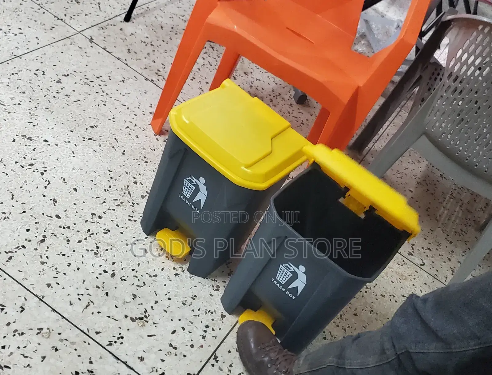 Plastic Dust Bins