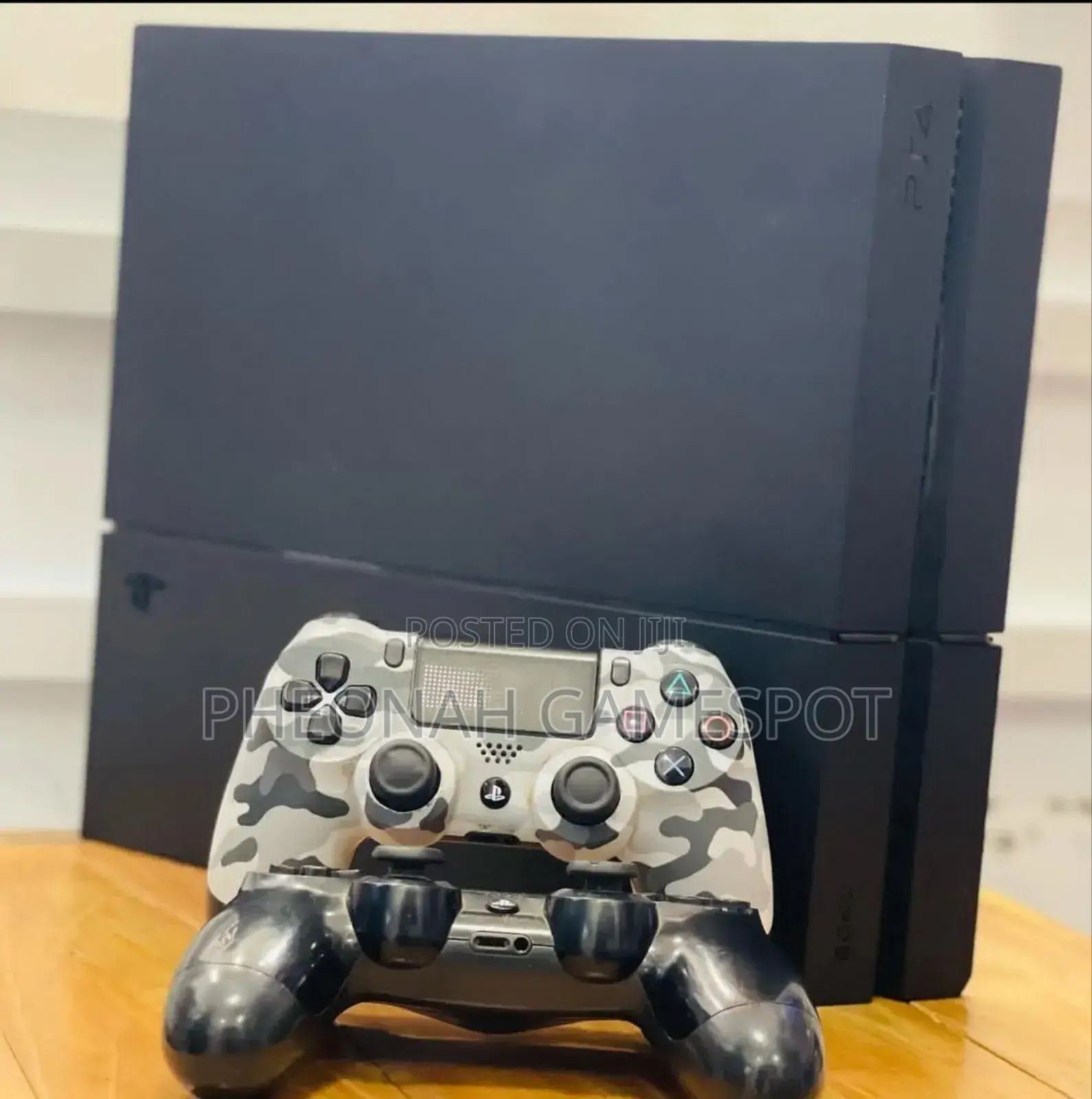 Playstation 4 (Jailbroken) - Complete Bundle!