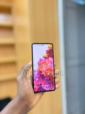 New Samsung Galaxy S20 FE 5G SD865 128 GB Black
