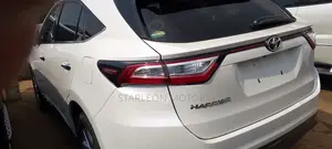Toyota Harrier 2.0 4WD 2017 White