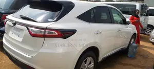 Toyota Harrier 2.0 4WD 2017 White