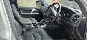 Toyota Land Cruiser 2017 Silver