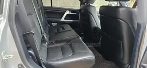 Toyota Land Cruiser 2017 Silver
