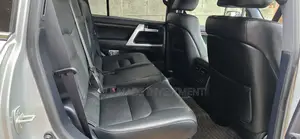 Toyota Land Cruiser 2017 Silver