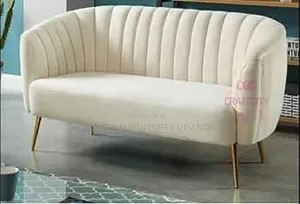 4 Stands Golden 3 Seater