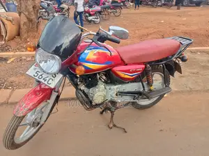 Bajaj Boxer 125 2022 Red
