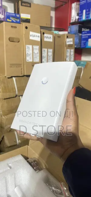 Photo - Grandstream Accesspoint Gwn7605lr