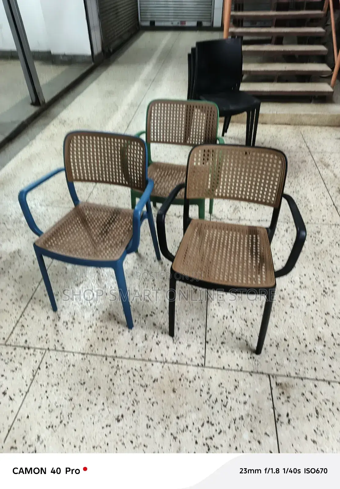 Armed Plastic Chairs Plastic Chairs