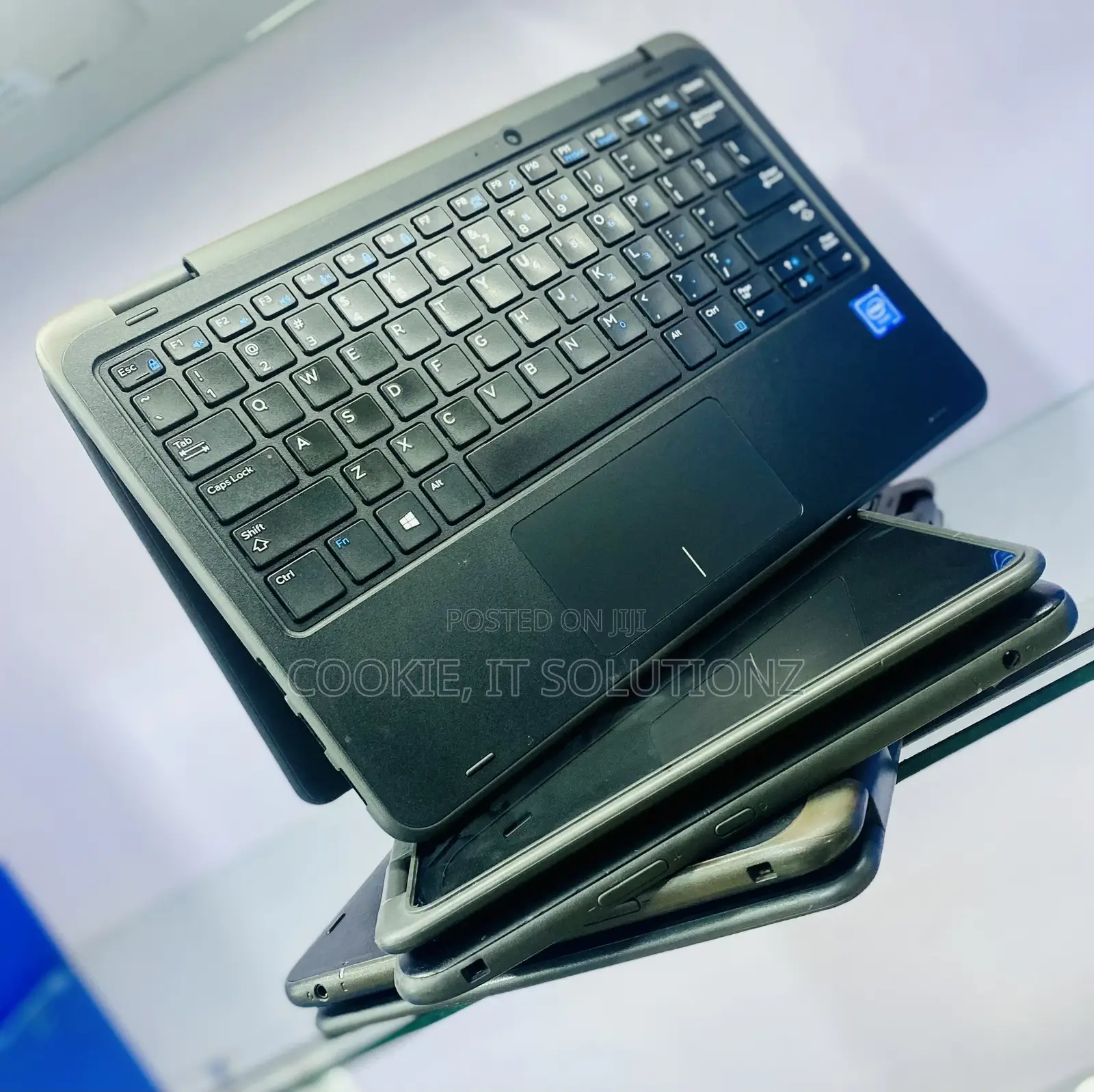 Laptop Dell Latitude 11 3190 4GB Intel Celeron SSHD (Hybrid) 128GB