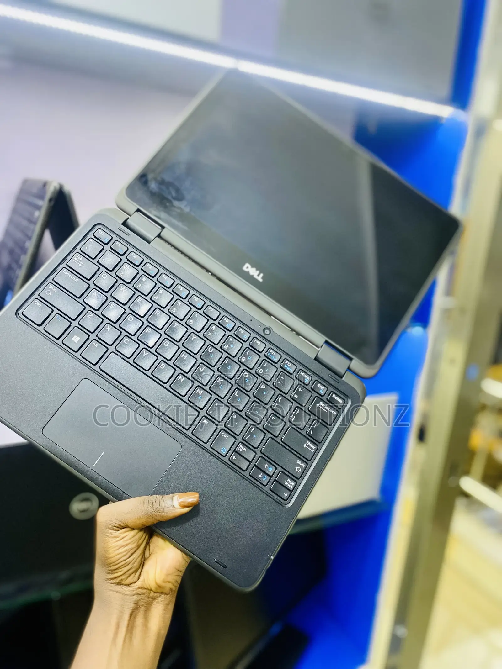 Laptop Dell Latitude 11 3190 4GB Intel Celeron SSHD (Hybrid) 128GB