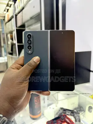 Photo - Samsung Galaxy Z Fold4 256 GB Blue
