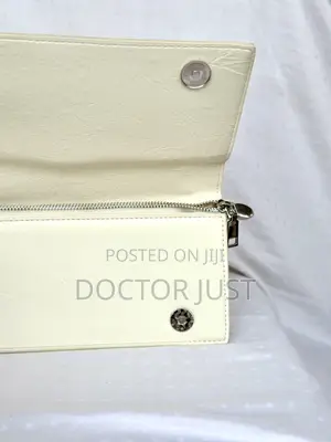 White Stylish Shoulder Bag