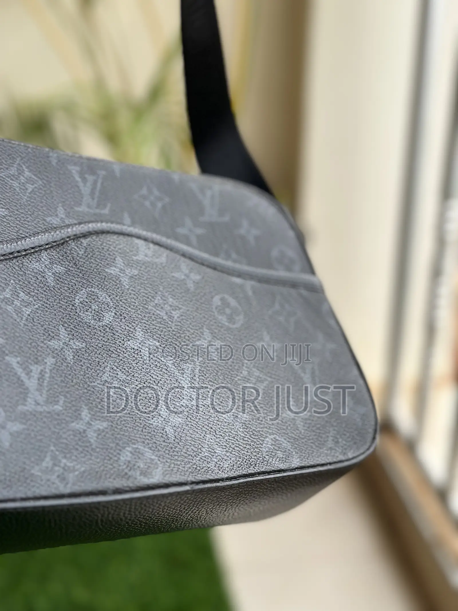 Original Louis Vuitton Crossbody Bag