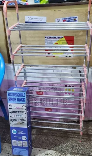 Lightweight and Space-Saving Storage Solution for Footwear