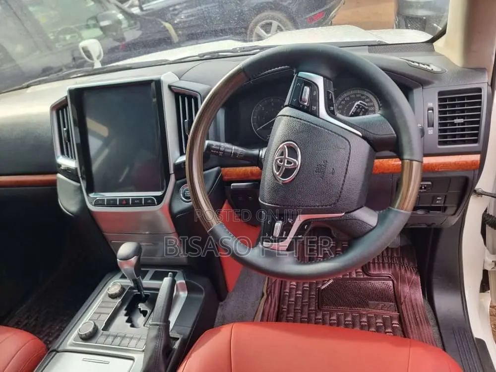 Toyota Land Cruiser 4.5 V8 VXR 2008 White