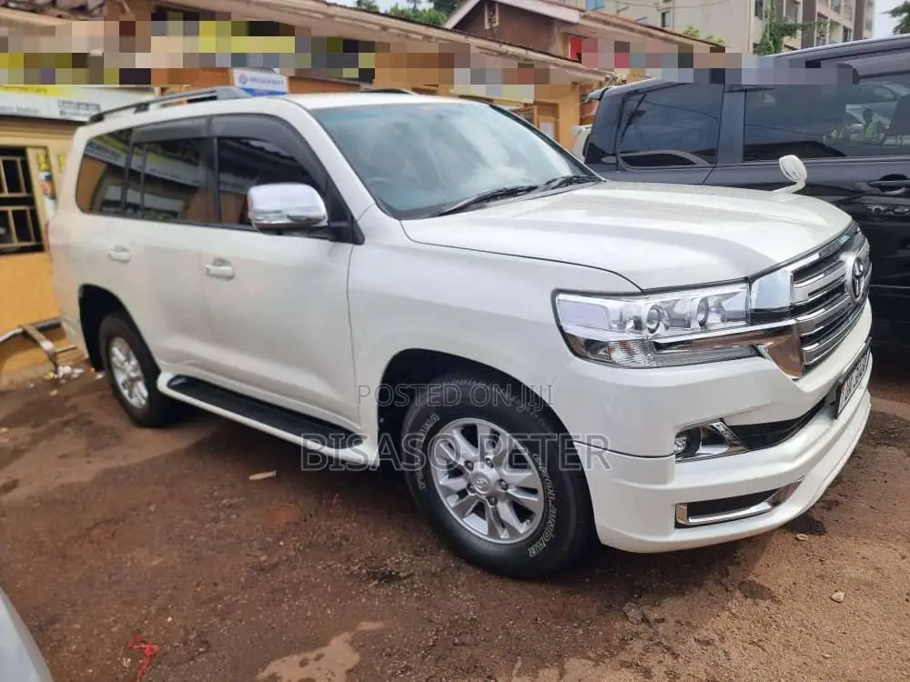 Toyota Land Cruiser 4.5 V8 VXR 2008 White