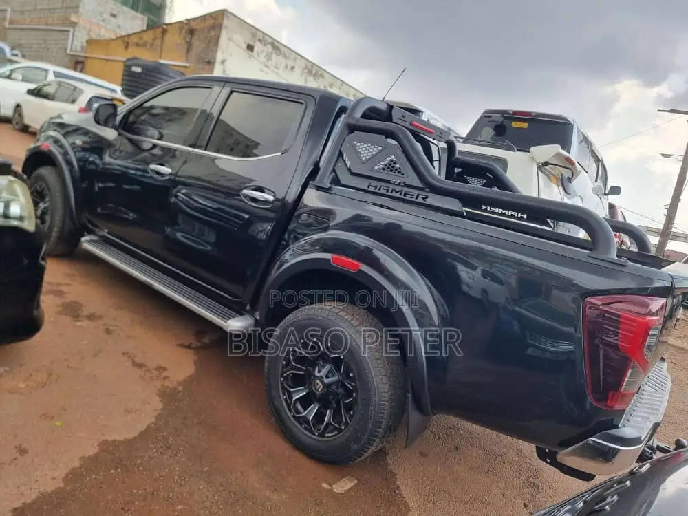 Nissan Navara 2016 Black