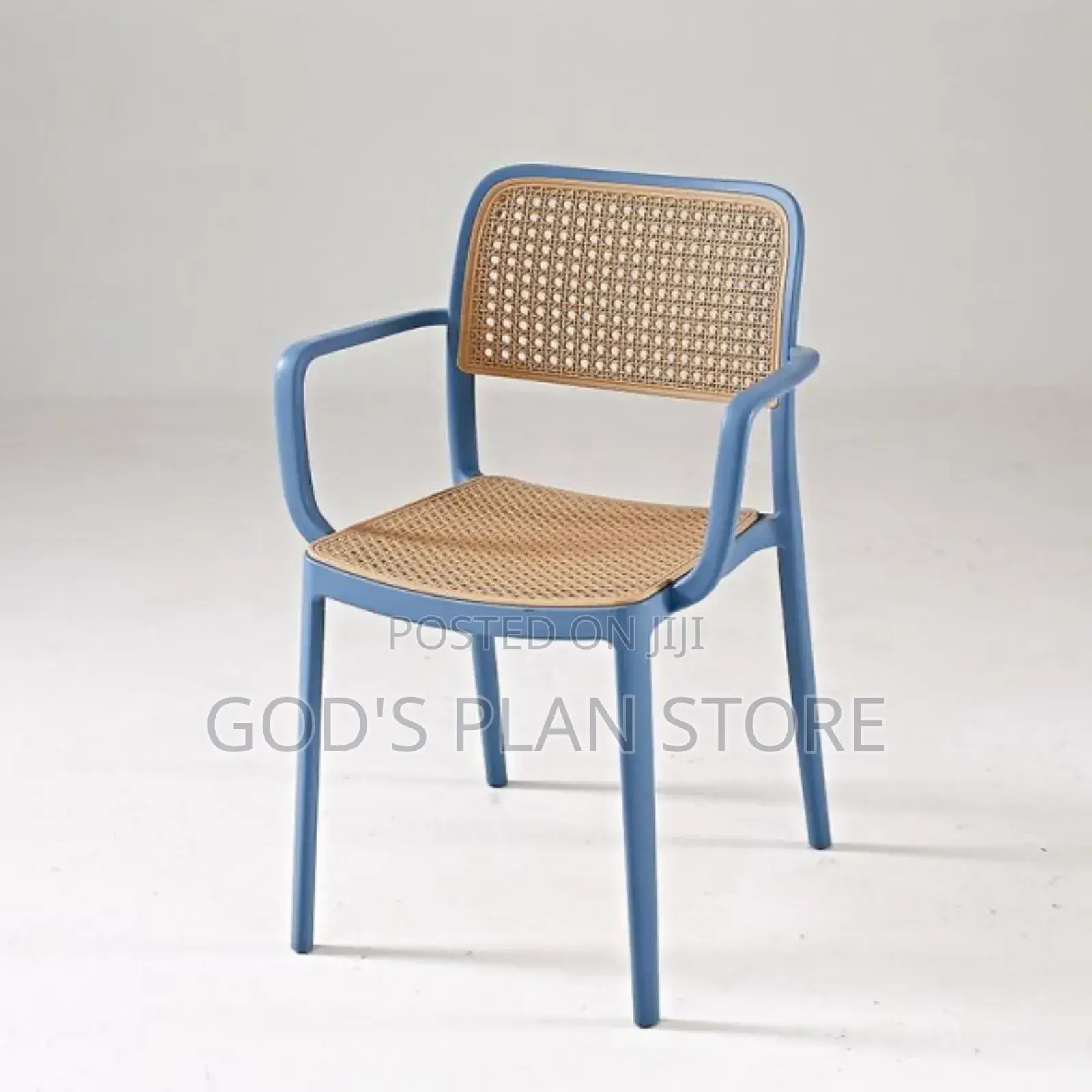 Mordnazed Plastic Chairs