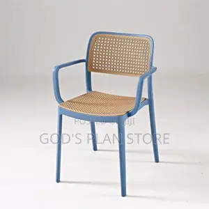 Mordnazed Plastic Chairs
