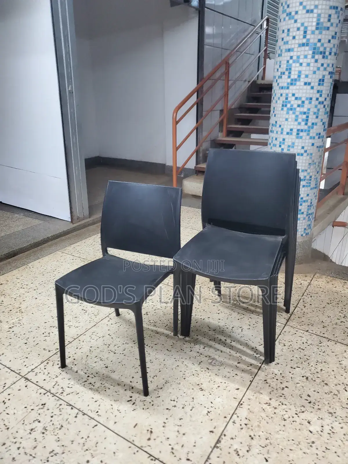 Black Economic Portable Plastic Chairs