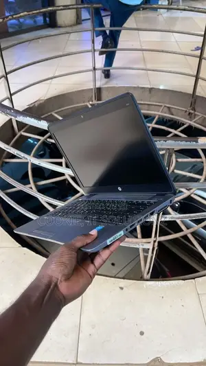 Laptop HP EliteBook 840 G2 8GB Intel Core I5 SSHD+SSD 500GB