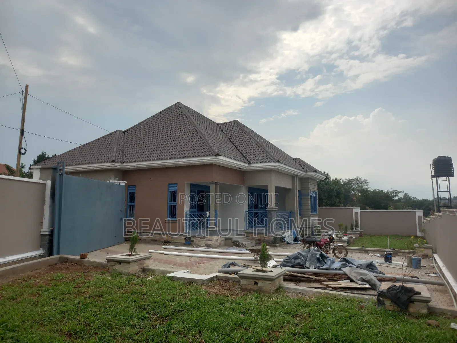 Furnished 4bdrm House in Kira for sale