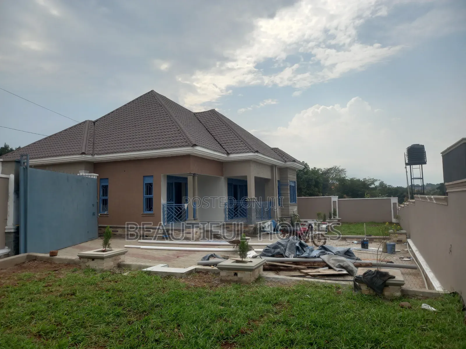 Furnished 4bdrm House in Kira for sale