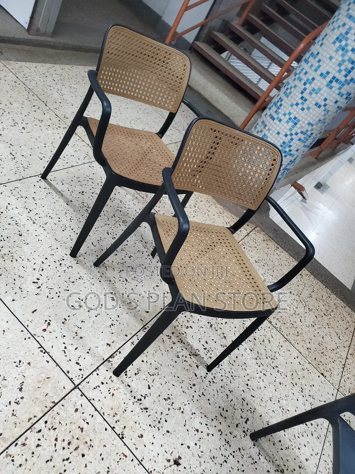 Distney Plastic Chairs Plastic Chairs