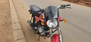 Bajaj Boxer 125 2025 Red