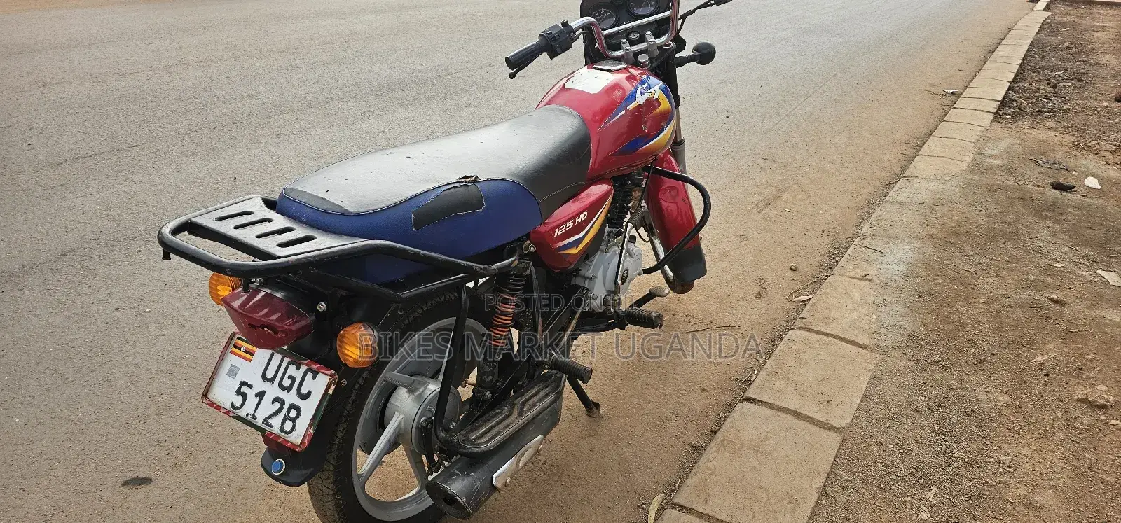 Bajaj Boxer 125 2025 Red