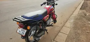 Bajaj Boxer 125 2025 Red