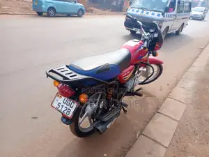 Bajaj Boxer 125 2025 Red