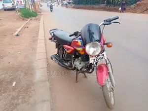 Bajaj Boxer 125 2022 Red