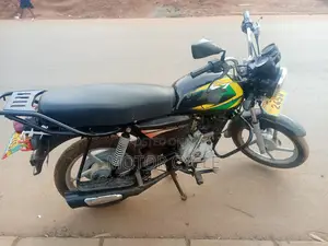 Bajaj Boxer 125 2021 Black