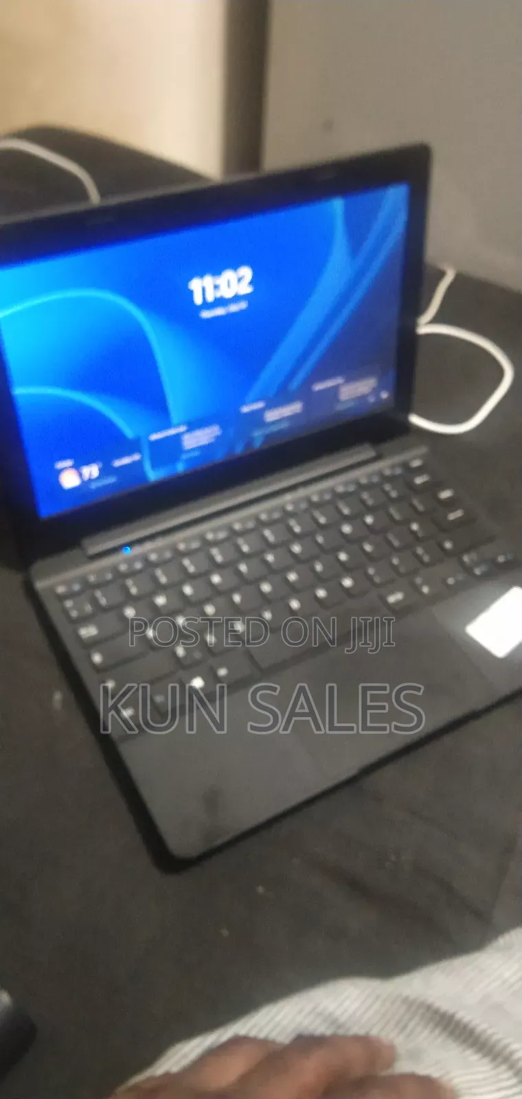 New Laptop Toshiba Satellite E105 4GB Intel Core Ultra 9 HDD+SSD 60GB