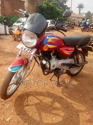 Bajaj Boxer 125 2023 Red