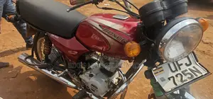 Bajaj Boxer 2023 Red