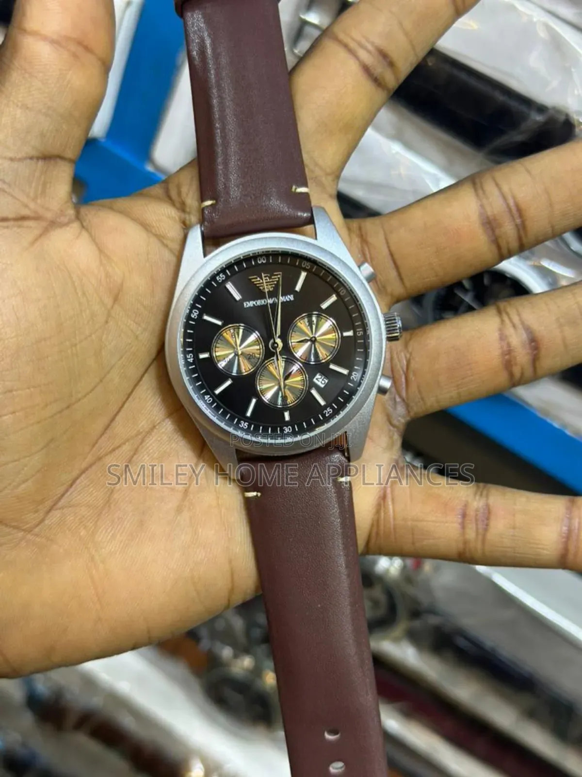 Empori Armani Men's Original Wrist Time Piece at Discount
