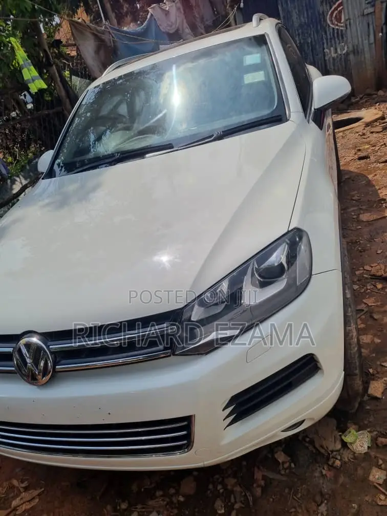 Volkswagen Touareg VR6 Sport 2012 White