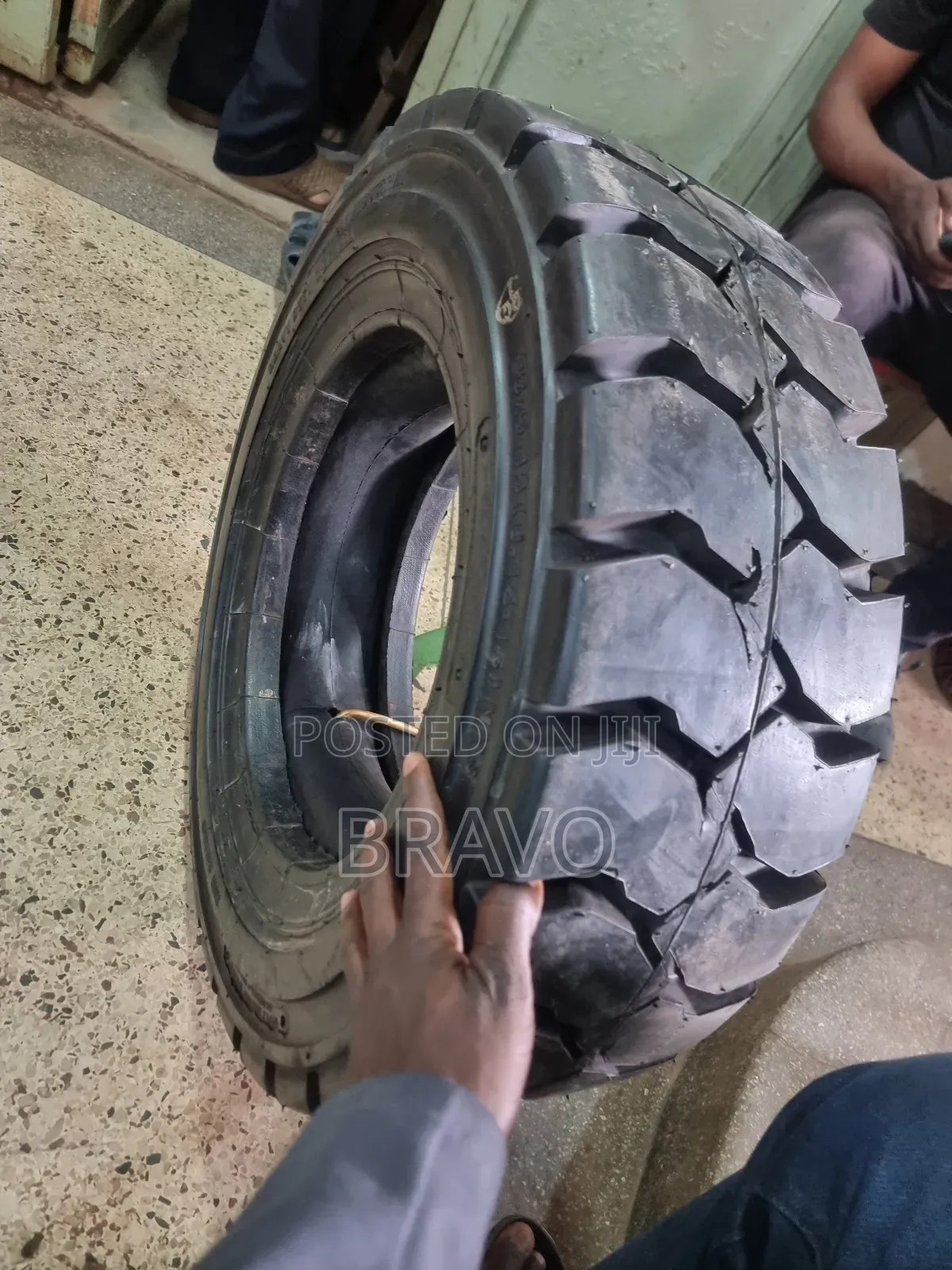28x9 - 15 (8.15 -15 ) Tubes Tires for Forklift