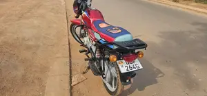 Bajaj Boxer 125 2025 Red