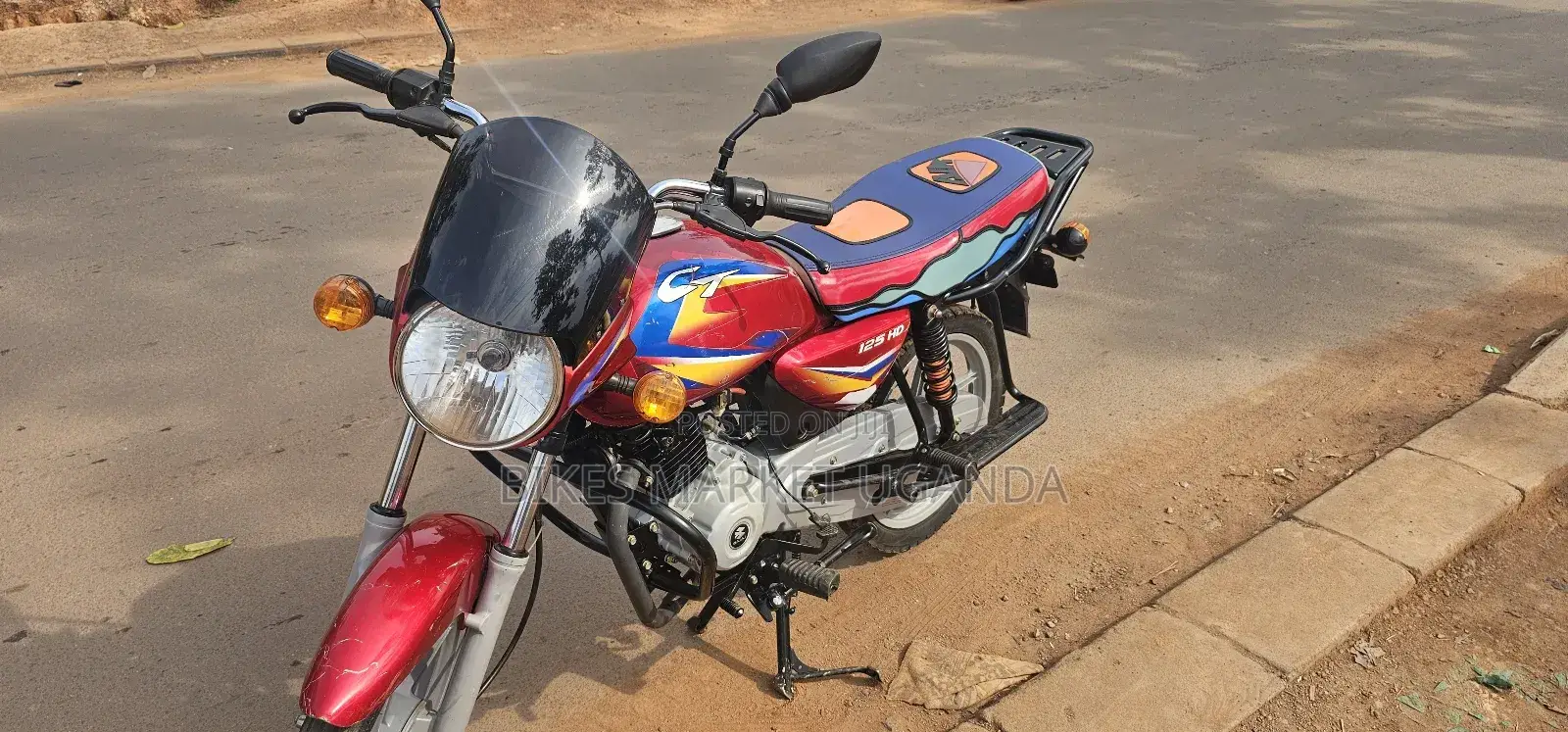 Bajaj Boxer 125 2025 Red