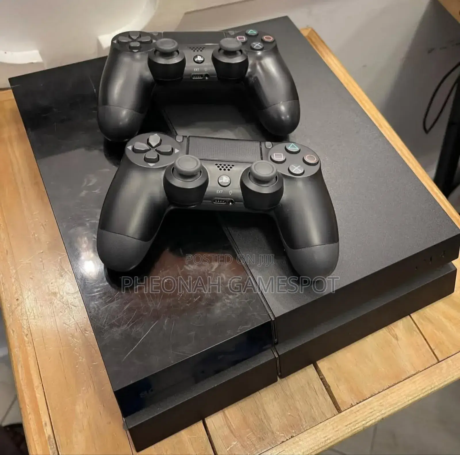 Playstation 4 Standard 500gb Chipped With Latest Games