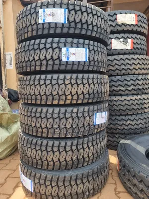 Rear Tires 19.5 Linglong for Fuso.