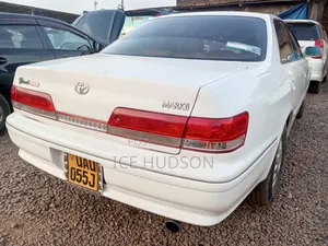 Toyota Mark II 2001 White