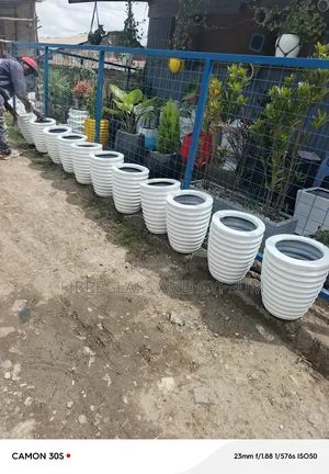 Fibreglass Flower Pots (Ringie Po)