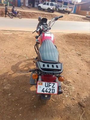 Bajaj Boxer 125 2023 Red