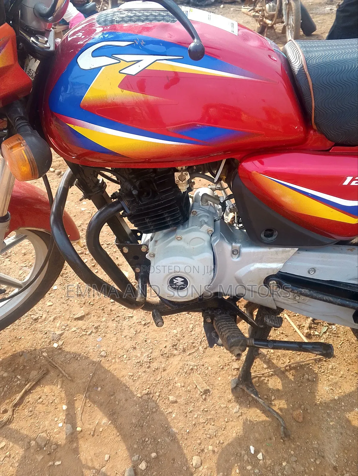 Bajaj Boxer 125 2023 Red