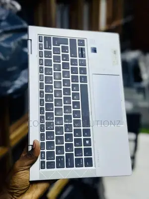 Laptop HP EliteBook 830 G7 16GB Intel Core I5 SSHD (Hybrid) 256GB
