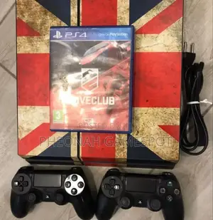 Chipped Ps4 With 12+ Games 2 Controllers!
